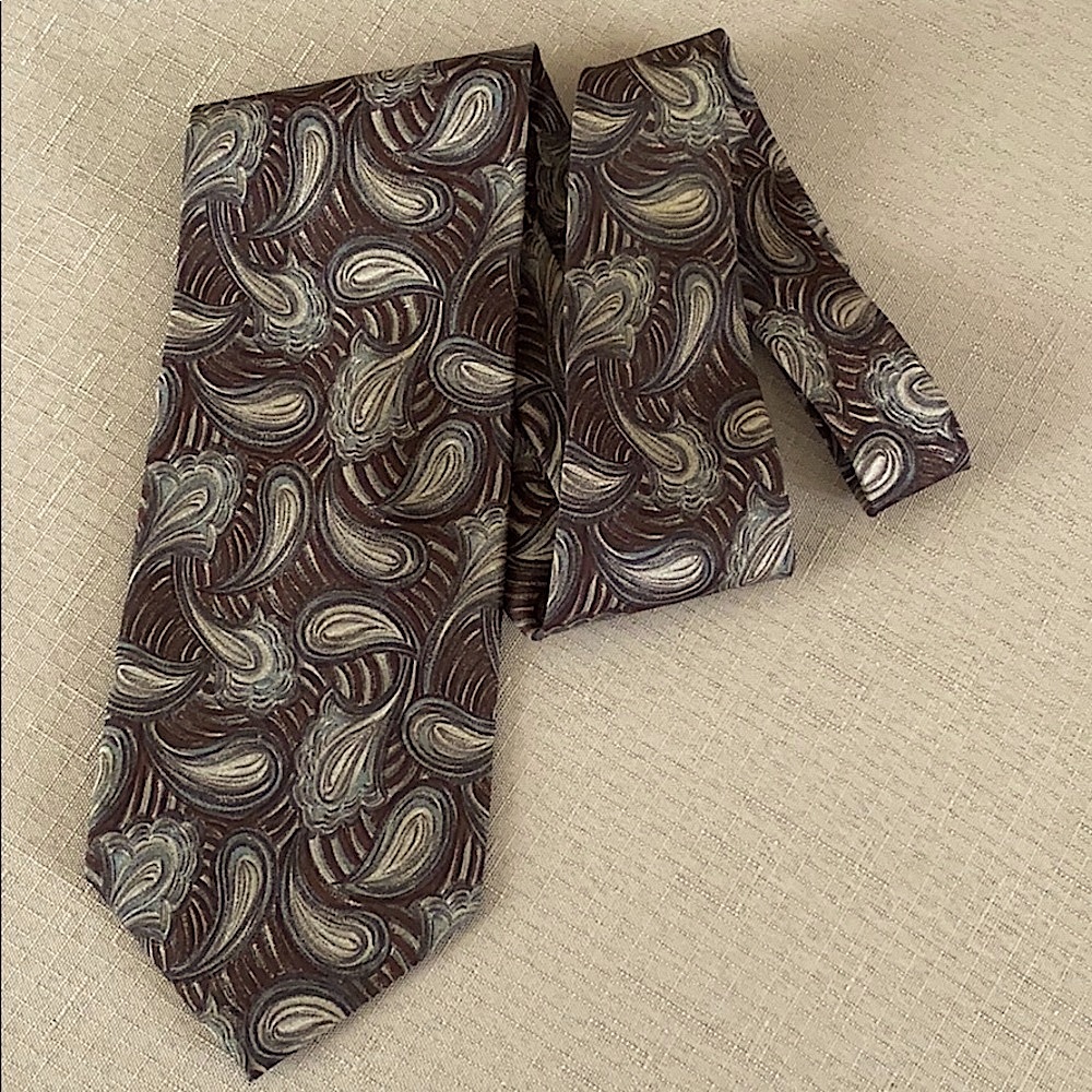 Calvin Klein vintage tie, 100% silk.